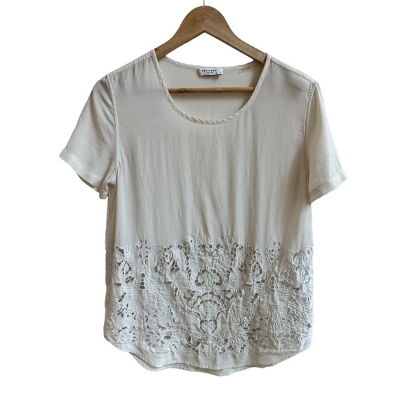 Equipment Ivory Short Sleeve Round Neck Lace Cut Out Womens Size S Silk Blouse - Picture 1 of 16